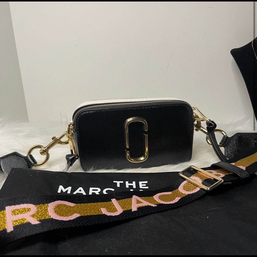 Authentic Marc Jacobs Snapshot Bag